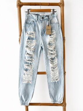 VIBRANT M.I.U Light Wash Distressed Jogger Jeans Size S NWT